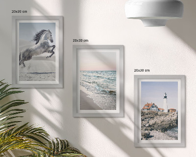 Trittico incorniciato Cavalli in movimento, spiaggia e onde dell'acqua del faro