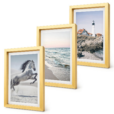 Trittico incorniciato Cavalli in movimento, spiaggia e onde dell'acqua del faro