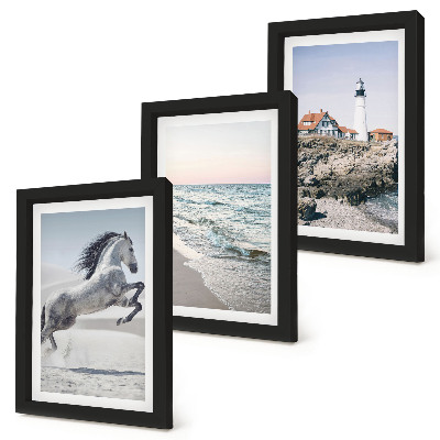 Trittico incorniciato Cavalli in movimento, spiaggia e onde dell'acqua del faro