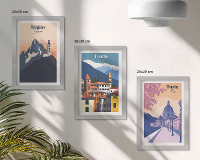 Composizione di 3 quadri Montagne e architettura retrò, illustrazioni colorate