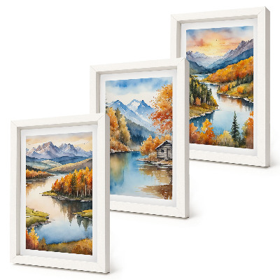 Composizione di 3 quadri Paesaggi montani autunnali con un fiume e un cottage in riva all'acqua.