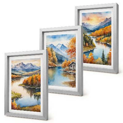 Composizione di 3 quadri Paesaggi montani autunnali con un fiume e un cottage in riva all'acqua.