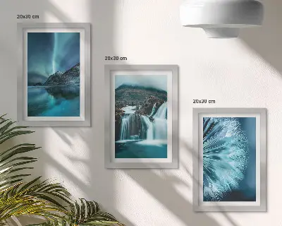 Paesaggi invernali con cascate e aurora boreale composizione di 3 quadri