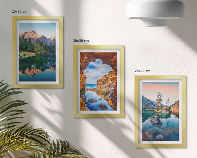Composizione di 3 quadri Laghi di montagna con riflessi nell'acqua e nelle rocce