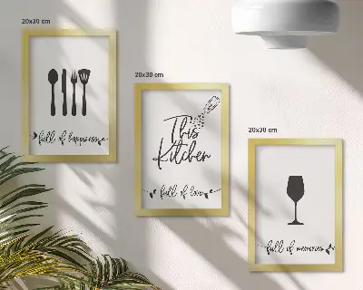 Trittico incorniciato con modelli di utensili da cucina e iscrizioni decorative