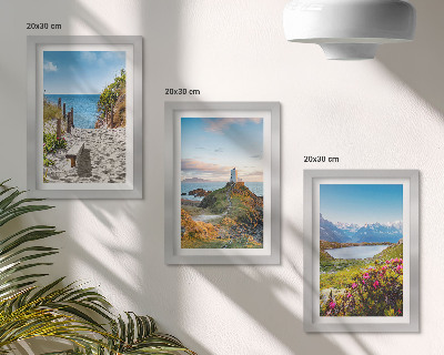 Composizione di 3 quadri Vista del faro, della spiaggia, delle montagne e dei fiori