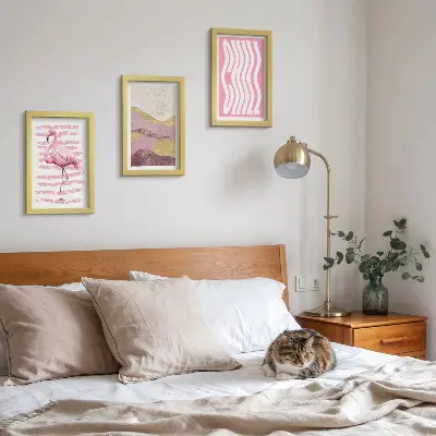 Composizione di 3 quadri con fenicotteri rosa, paesaggio montano pastello e scritta rilassante