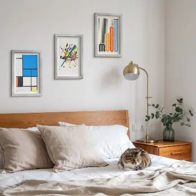 Composizione di 3 quadri con forme geometriche astratte moderne