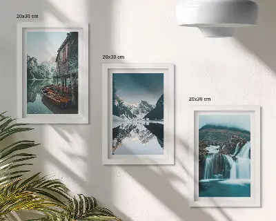 Composizione di 3 quadri con paesaggi montani, cascata e lago