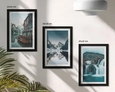 Composizione di 3 quadri con paesaggi montani, cascata e lago