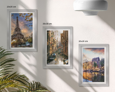 Composizione di 3 quadri La Torre Eiffel, i canali di Venezia e le vie di Amsterdam.