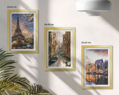 Composizione di 3 quadri La Torre Eiffel, i canali di Venezia e le vie di Amsterdam.