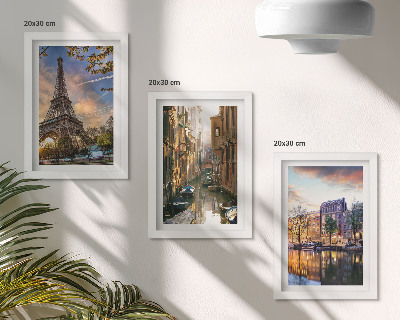Composizione di 3 quadri La Torre Eiffel, i canali di Venezia e le vie di Amsterdam.