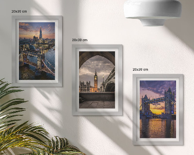 Composizione di 3 quadri Vedute della città con ponti e torri dell'orologio
