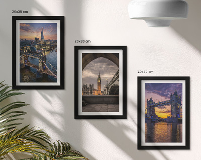 Composizione di 3 quadri Vedute della città con ponti e torri dell'orologio