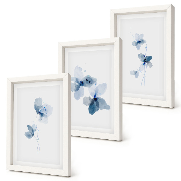 Composizione di 3 quadri Fiori nelle tonalità del blu su uno sfondo chiaro