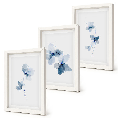 Composizione di 3 quadri Fiori nelle tonalità del blu su uno sfondo chiaro