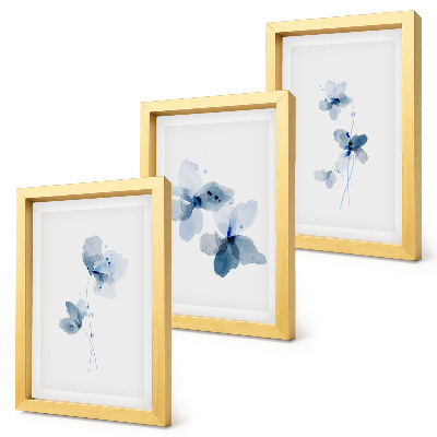 Composizione di 3 quadri Fiori nelle tonalità del blu su uno sfondo chiaro