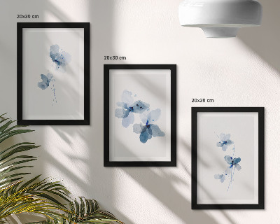 Composizione di 3 quadri Fiori nelle tonalità del blu su uno sfondo chiaro