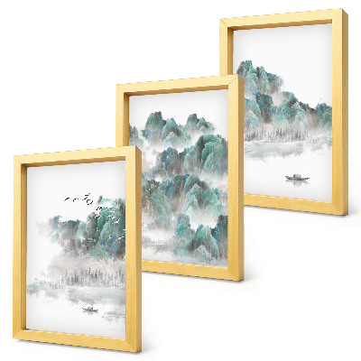 Composizione di 3 quadri Montagne tra le nuvole con uccelli e una barca sull'acqua japandi