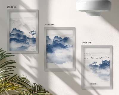 Trittico incorniciato Montagne di nuvole con alberi e uccelli sullo sfondo