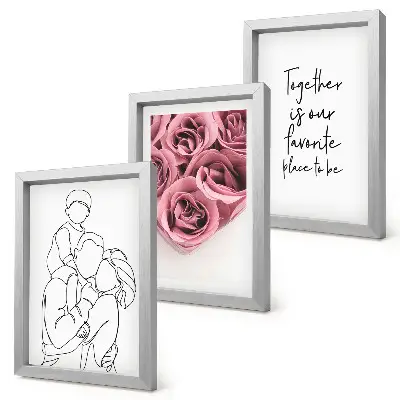 Trittico incorniciato con illustrazione line art di bouquet di rose e scritta casa
