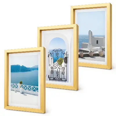 Trittico incorniciato vista sul mare con edifici bianchi in Grecia