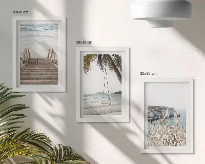 Composizione di 3 quadri con spiaggia, scalini in legno e altalena sul mare