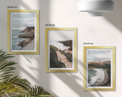 Composizione di 3 quadri Panorami marini con scogliere e paesaggi costieri.