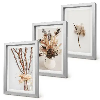 Trittico incorniciato fiori e rami in stile naturalistico minimalista