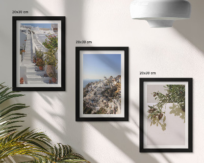 Trittico incorniciato Scale bianche a Santorini con vista sulla città