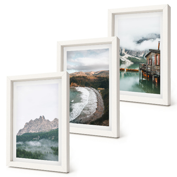 Composizione di 3 quadri Paesaggi montani con spiaggia e casa in legno