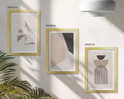 Forme geometriche astratte e il volto di una donna composizione di 3 quadri
