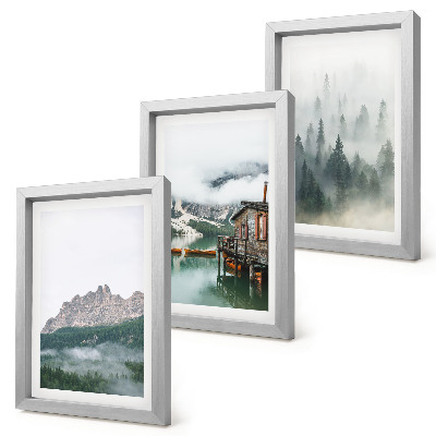 Trittico incorniciato Montagne, lago, casetta e nebbia nella foresta