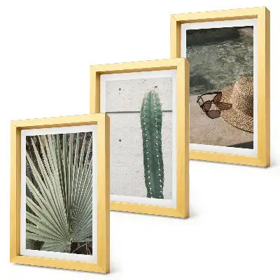 Composizione di 3 quadri con piante tropicali e accessori per vacanze al mare