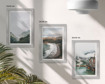 Trittico incorniciato Panorami di montagne e spiagge con nuvole e acqua