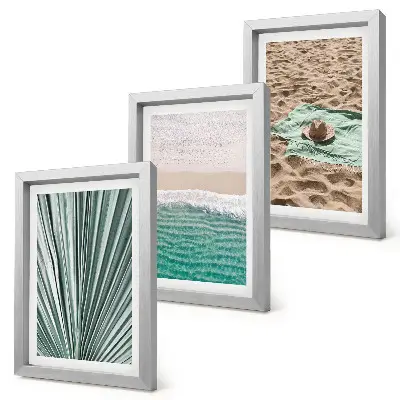 Composizione di 3 quadri con panorami di vacanze estive sulla spiaggia in riva al mare