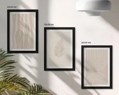 Trittico incorniciato con fantasie nei toni del beige e motivi vegetali