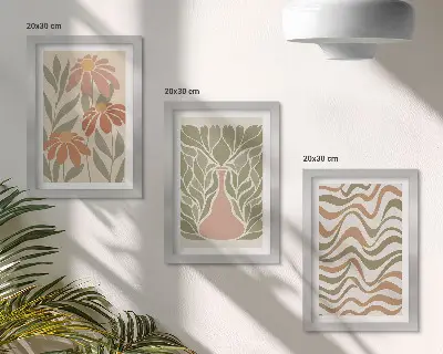 Composizione di 3 quadri con illustrazioni floreali astratte dai toni pastello ondulati