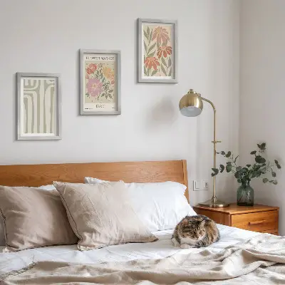 Trittico incorniciato con motivi botanici parigini in stile minimalista