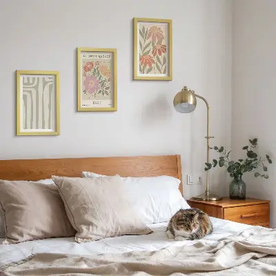 Trittico incorniciato con motivi botanici parigini in stile minimalista