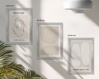 Trittico incorniciato con linee eleganti e forme minimaliste in tonalità neutre