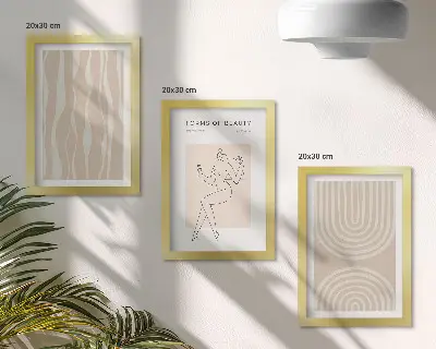 Trittico incorniciato con motivi astratti e delicate decorazioni boho