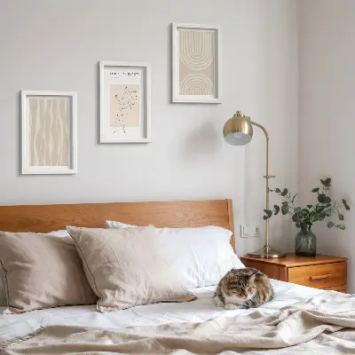 Trittico incorniciato con motivi astratti e delicate decorazioni boho