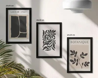 Trittico incorniciato con motivi astratti di piante e forme geometriche