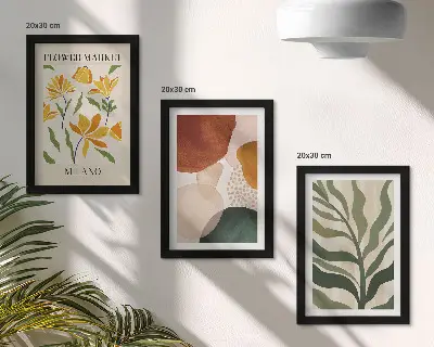 Composizione di 3 quadri con motivi floreali e forme astratte con foglie