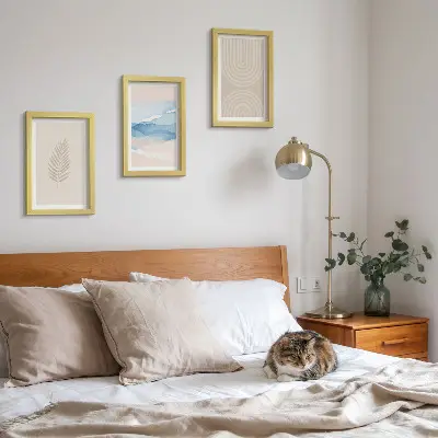 Composizione di 3 quadri con foglie e onde nelle tonalità del beige e del blu