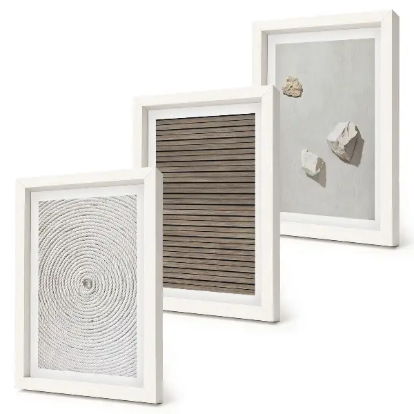 Trittico incorniciato con texture naturali di legno, pietre e corda