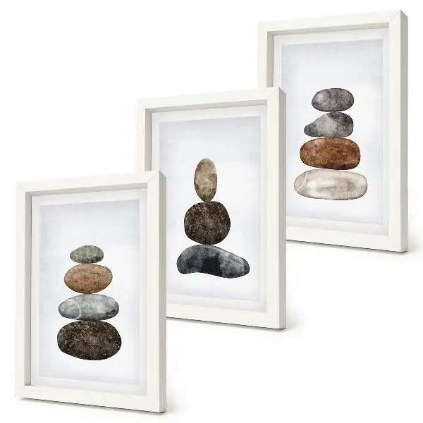 Trittico di pietre in equilibrio pittura in stile boho minimalista con cornice