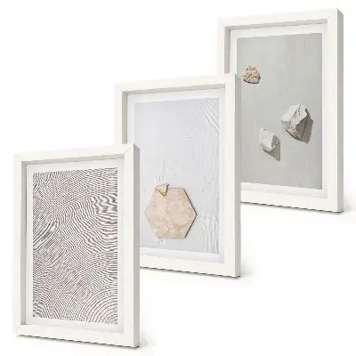 Composizione di 3 quadri con texture leggere sulla sabbia in delicato stile boho